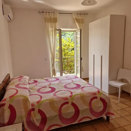 Casa Borrelli *